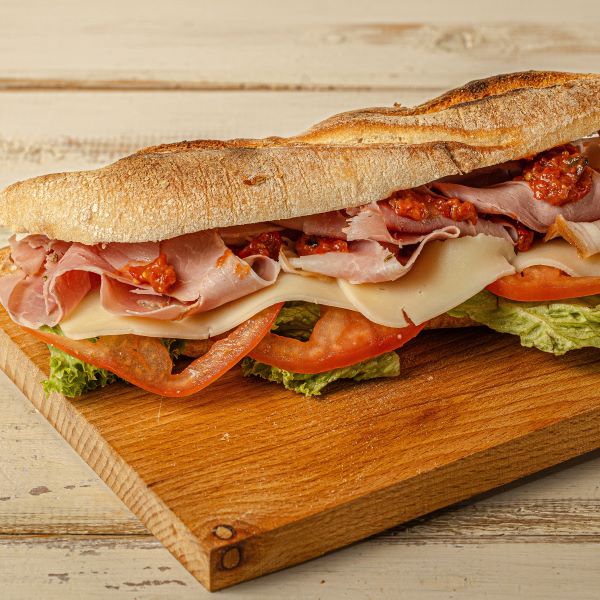 Sandwich με χοιρομέρι και γραβιέρα